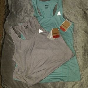 💕(2)Reebok Active Performance Tanks